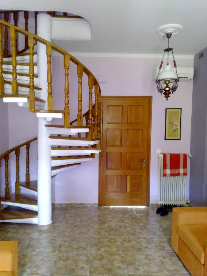 Pool Villa Grigoris Aspiotades Buitenkant foto