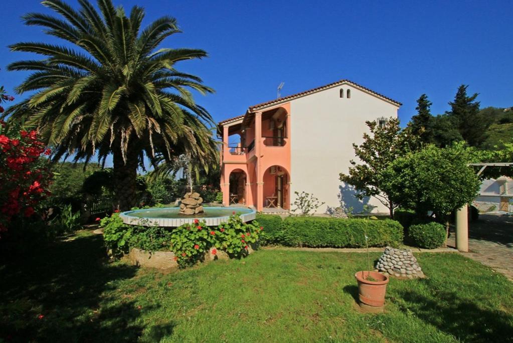 Pool Villa Grigoris Aspiotades Buitenkant foto