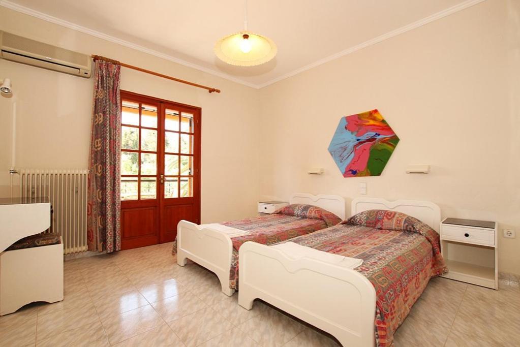 Pool Villa Grigoris Aspiotades Buitenkant foto
