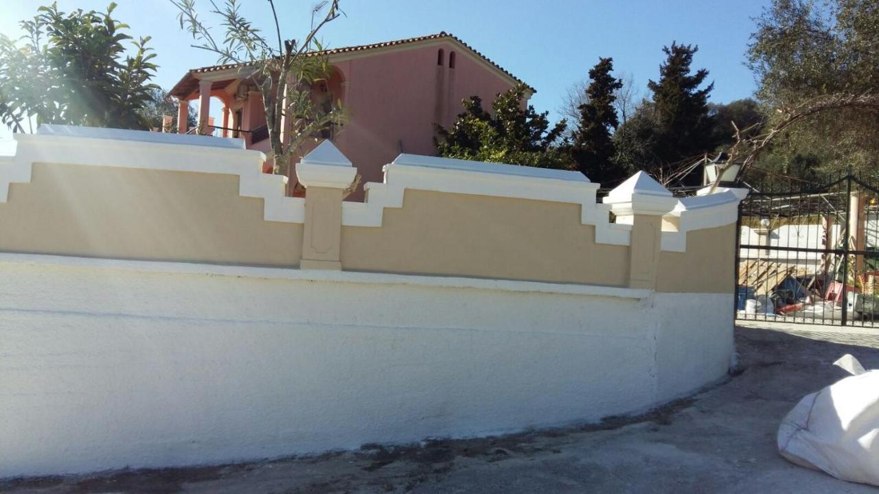 Pool Villa Grigoris Aspiotades Buitenkant foto