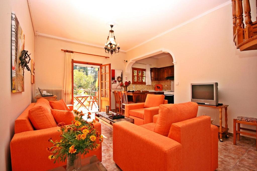 Pool Villa Grigoris Aspiotades Buitenkant foto